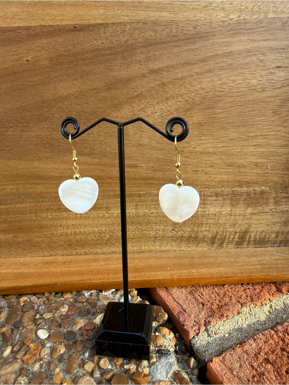 Dainty Shell Heart Dangle Earrings
